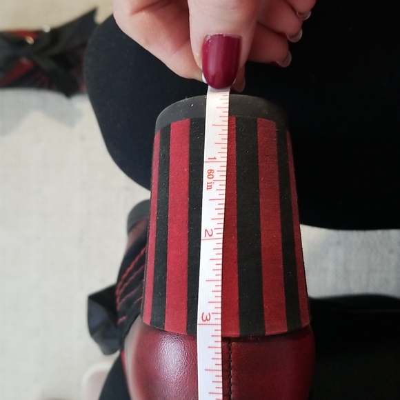 Maciejka Red Ankle Boot Shoes - Picture 14 of 16